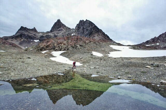 Dientes de Navarino Trekking Mirror Lake Snow