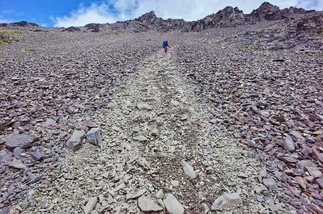 Dientes de Navarino Trekking Paso Virginia Rock Slide