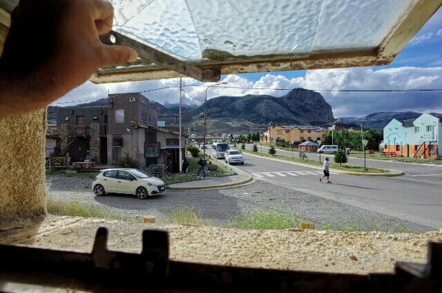 open bathroom window el chalten street